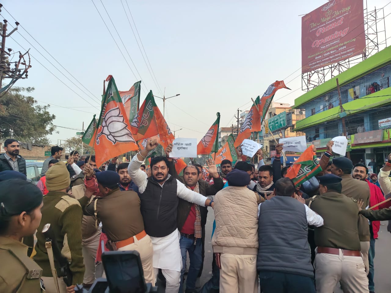 WhatsApp Image 2024-12-19 at 17.42.53